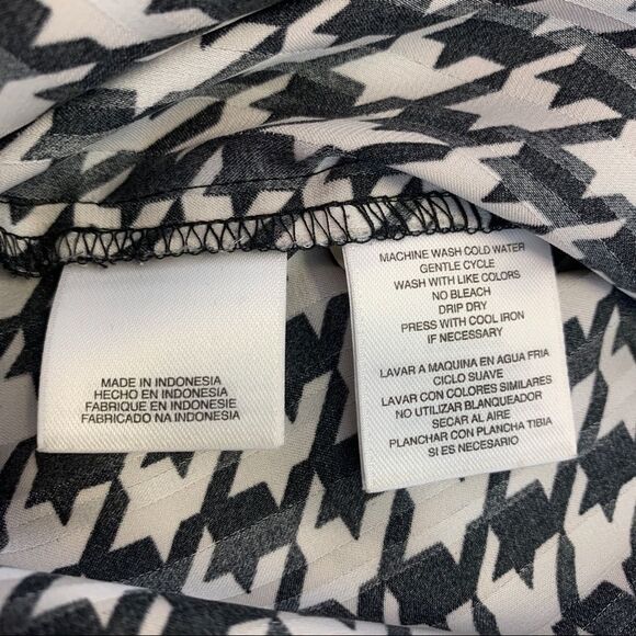 Jones New York collection houndstooth button front blouse black white Sz14 NWOT - Picture 7 of 10